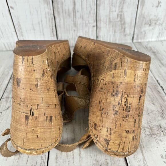 BOC Gold Leather Strappy Cork Padded Wedge Heel Sandals Women's sz 9 - Picture 10 of 11